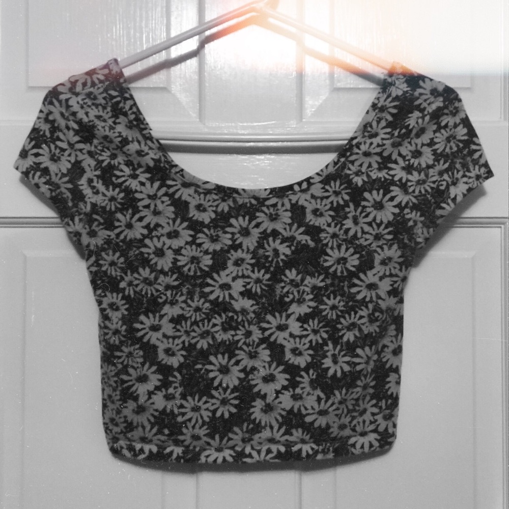 🌼 DAISY CROP TOP 🌼